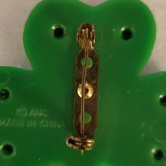 Happy St. Patrick's Day Pin - Picture 5 of 7